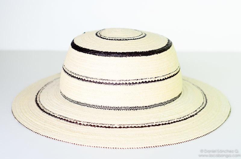 Sombrero pintado | Sombrero típico confeccionado en… Flickr