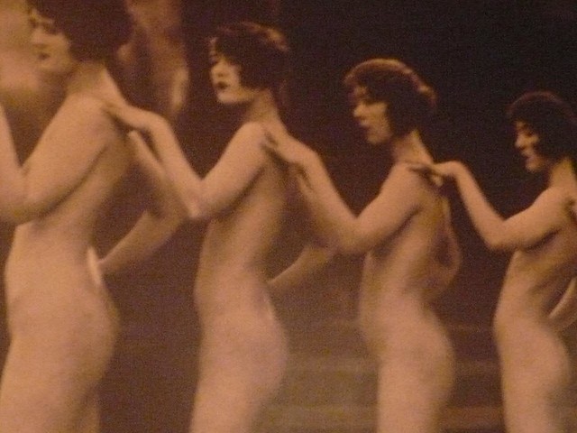 Detalle de mujeres desnudas