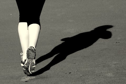 Running Legs | A pair of legs jogging across the sand on Bak… | Flickr