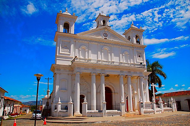 Iglesia colonial de Suchitoto