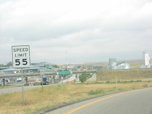 interstatehighway i15 montana border customs sign sweetgrass biggreensign