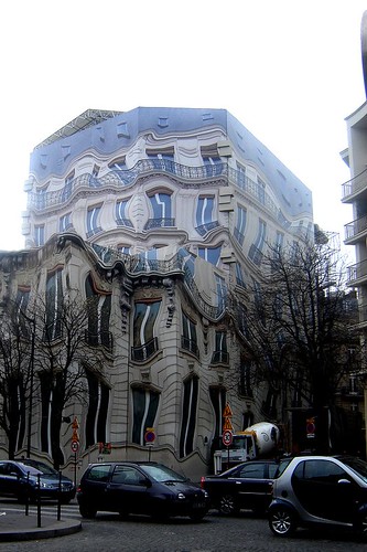 Weird house in Paris, France | O.Taillon | Flickr