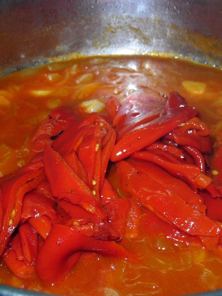 Cuando la Salsa de Tomate está lista echamos los Pimientos… | Flickr