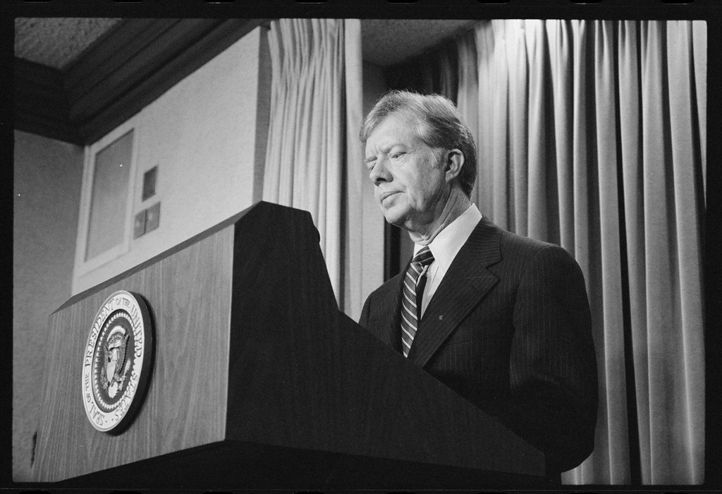 Scarce 1980 Jimmy Carter A LANDSLIDE Photo Slide Novelty Badge 4349 