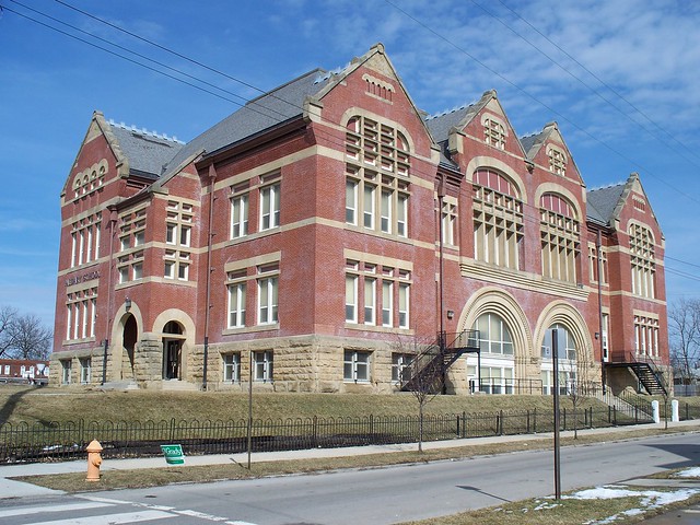 OH Columbus - Medary School