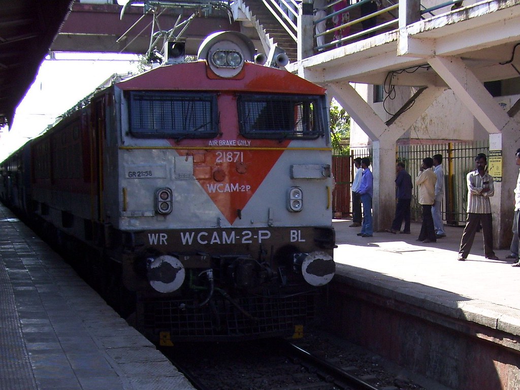 WCAM-2P #21871 | BDTS-Vapi Pass entering BSR. | ranjeetriyer | Flickr