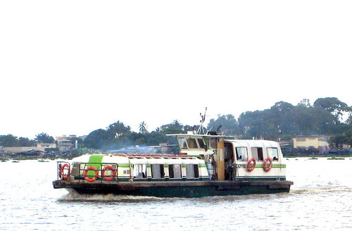 bateau bus abidjanais (2) | by Koko-Taillé