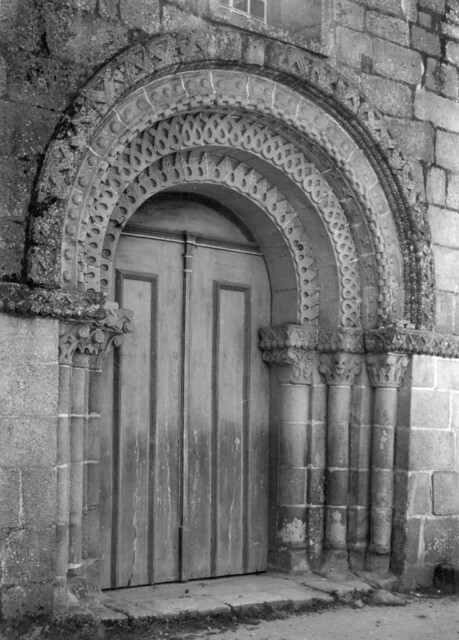 Igreja paroquial de Manhente (Barcelos, Portugal)