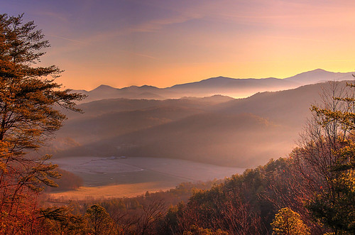 greast smoky mountains national park foothils parkway dawn sunrise mist fog