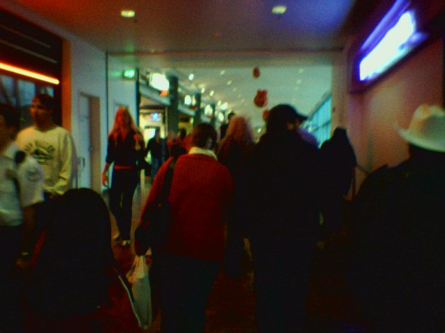 Salem Center mall crowd
