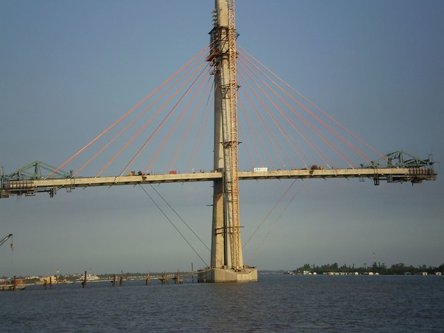 Rach Mieu bridge under contruction