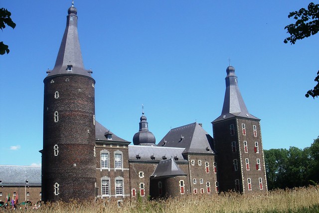Hoensbroeck Castle