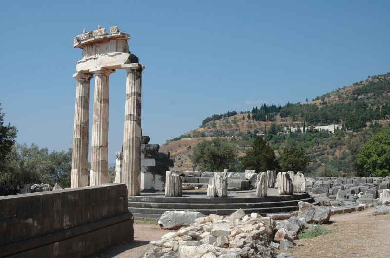 The Tholos, Delphi 3