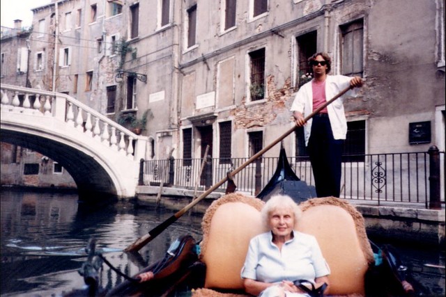 198708 Grandma in a Gondola