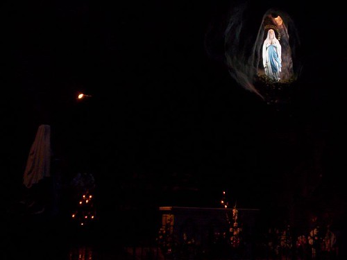 Lourdes (santuario) | Iglesia de Lourdes, Santiago | Jorge Jorquera ...