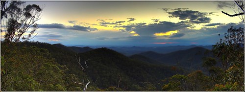 sunset panorama geotagged australia queensland hdr mountglorious brisbaneforestpark daguilarmountains multilpleexposure geo:tool=gmif westridgelookout geo:lat=27363588 geo:lon=152759566