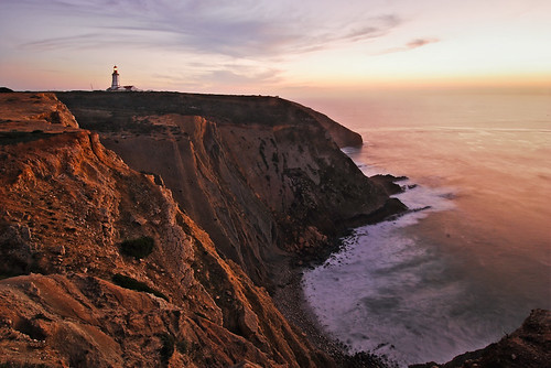 ocean sunset cliff lighthouse beach twilight bravo waves atlantic caboespichel magicdonkey ilustrarportugal ostrellina sérieouro