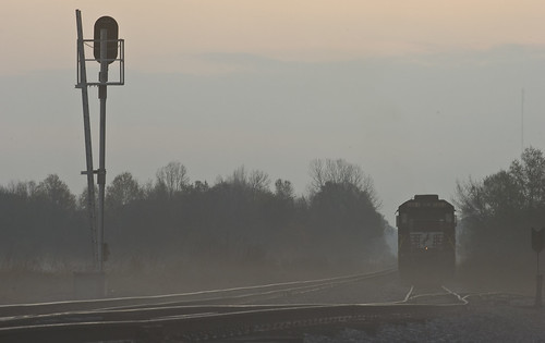 morning fog train sunrise mississippi dawn cornfield foggy trains edwards railroadcrossing norfolksouthern december2007 smithstationroad