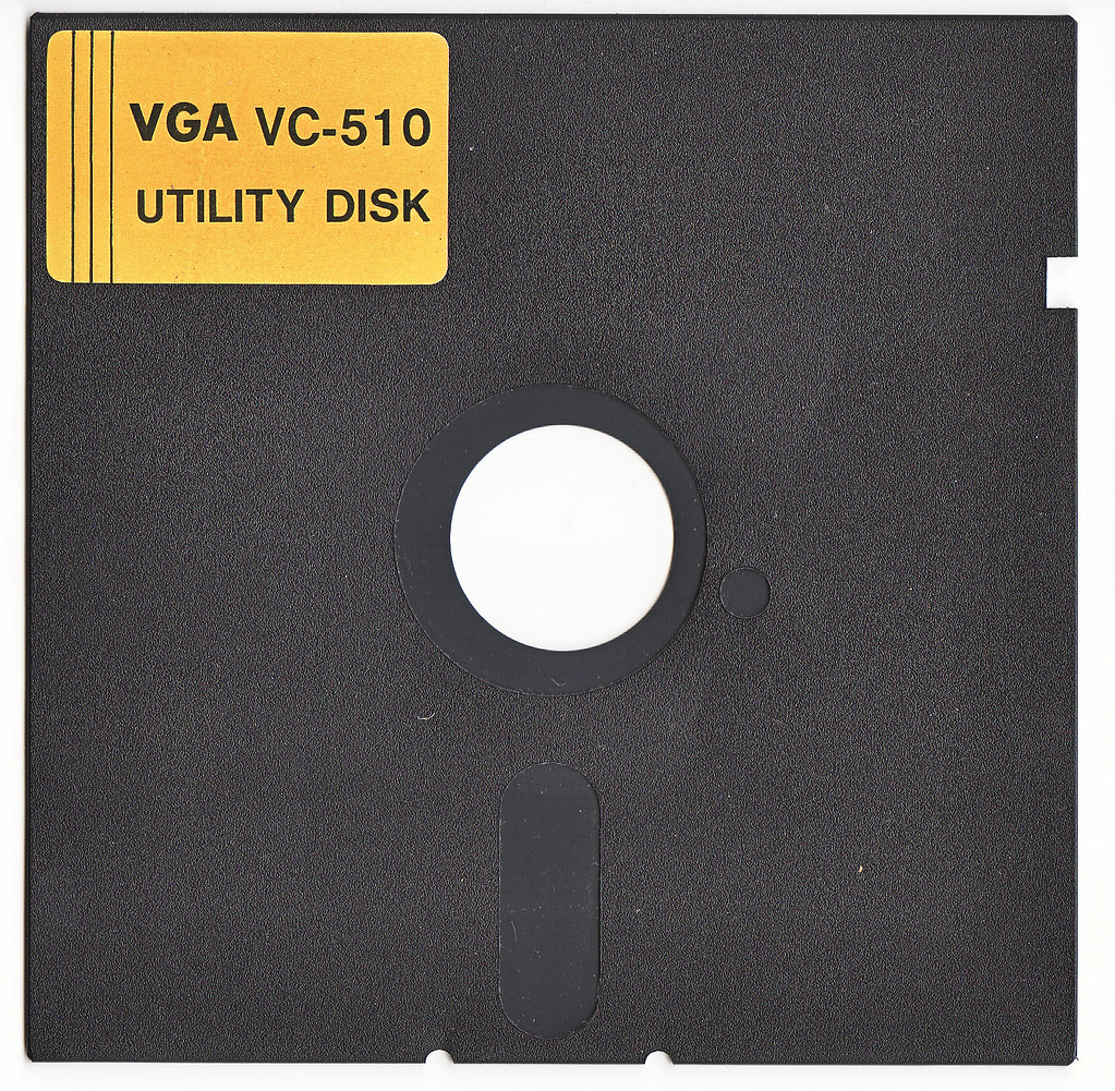 Floppy Disk 5 1 4 5 1/4 floppy disk | Capturing a bit of history before I thro… | Flickr