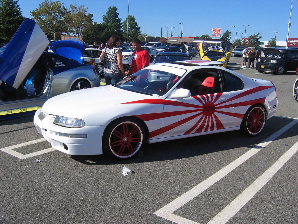 Japan speed. Японский флаг на автомобиле. Японское солнце на машине. Флаг Японии JDM машина. JDM флаг на авто.