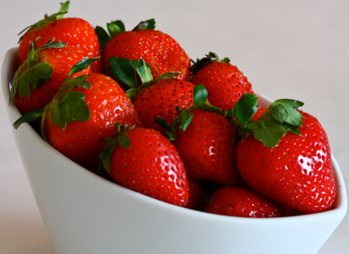 My first strawberries of this season... by Anushruti.