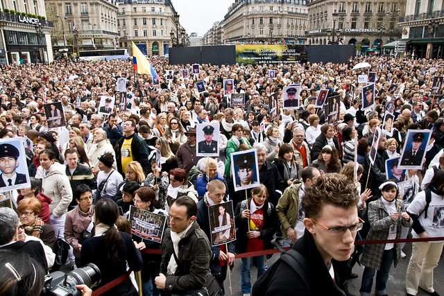 White March for Ingrid Betancourt (03) - 06Apr08, Paris (France)