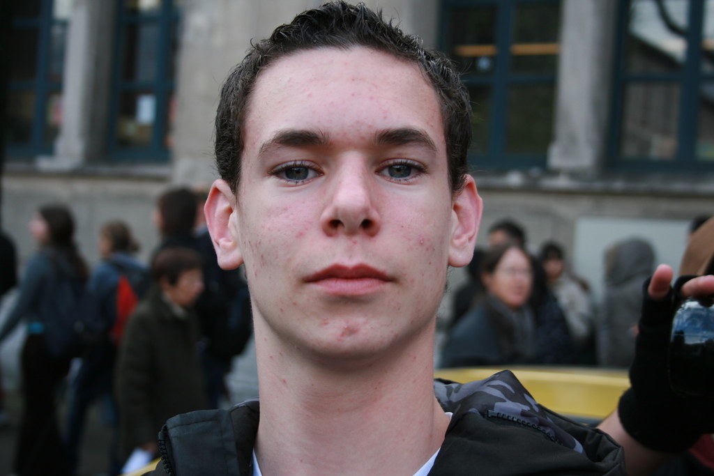 Stéphane marche encore droit