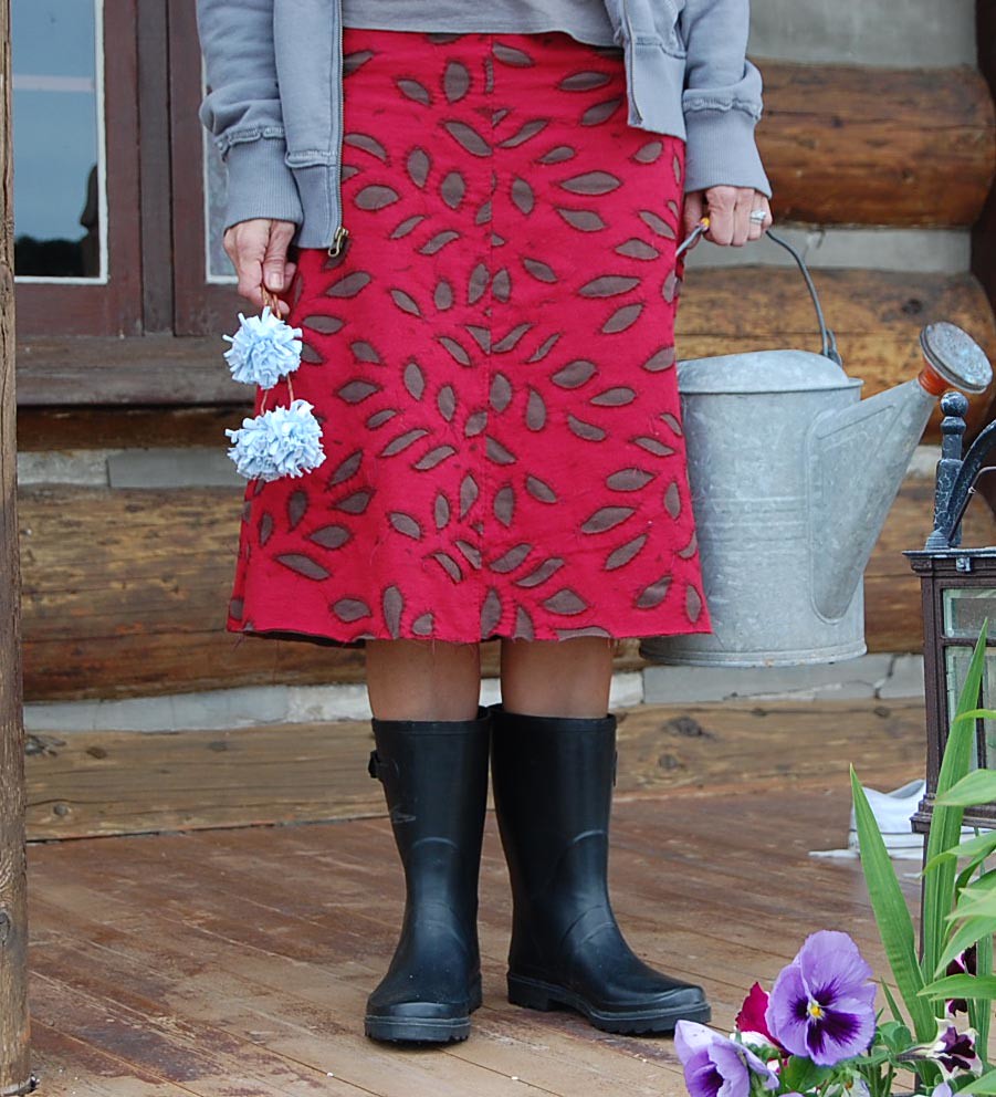 Alabama Chanin Skirt | I FINISHED IT! Buck and I had a 15-mi… | Flickr