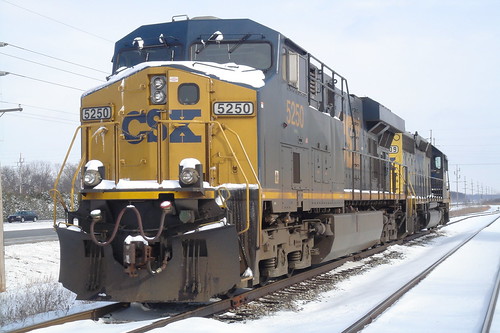 CSX 5250 and 8209 | A gevo and an older EMD sitting on a sid… | Flickr