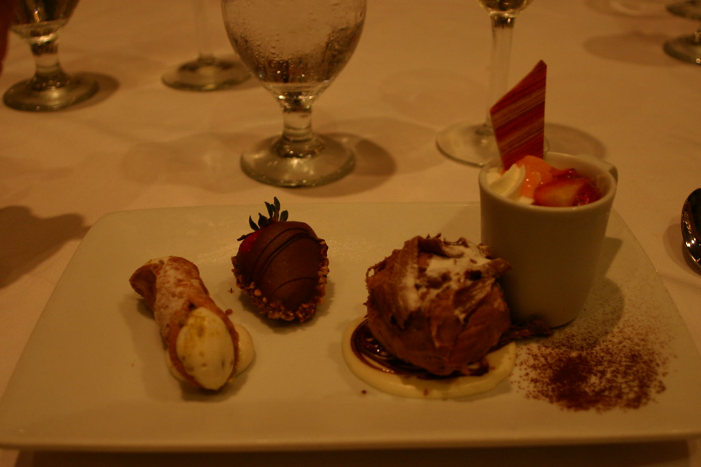 Strawberry Cream Puffs w/Strawberry Sauce
