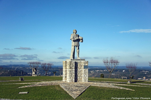 Estátua do Condestável Dom Nuno Álvares Pereira - Ourém - Portugal