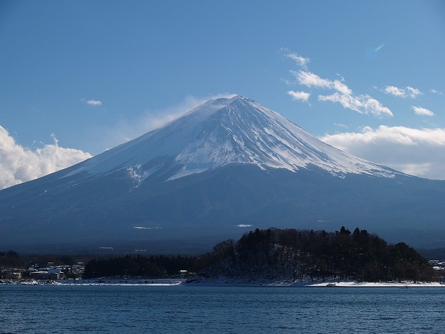 Mt. Fuji seen from Kawaguchi Lake03