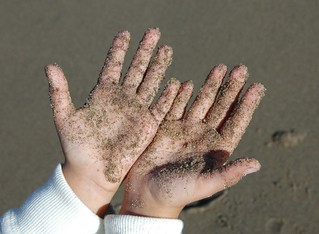 Sandy Hands | by rumolay