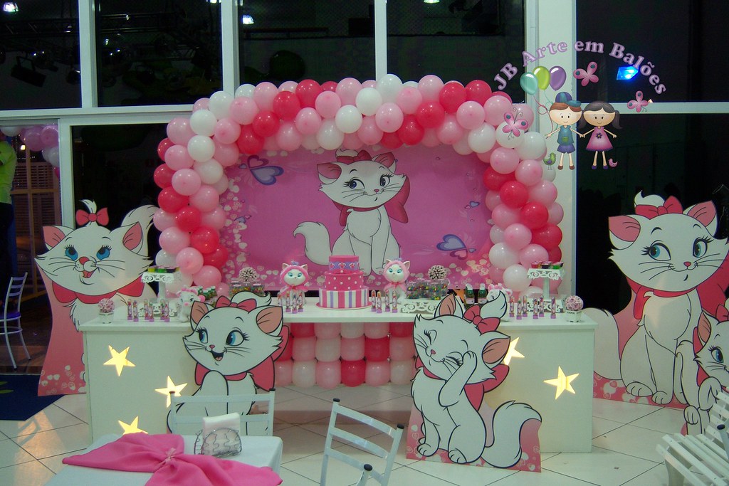 Gata Marie - Decoração temática para festa de aniversário infantil