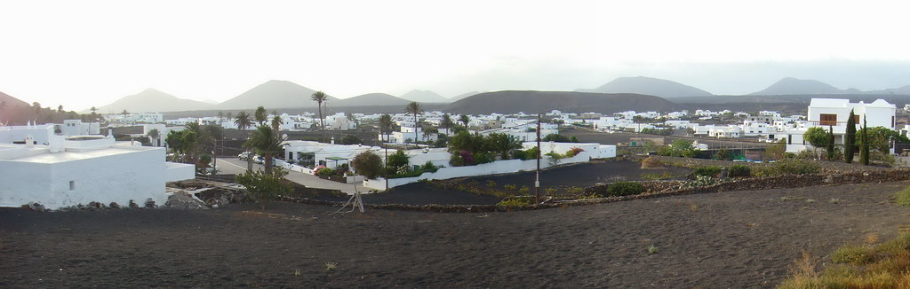 panoramica Vista de Yaiza Isla de Lanzarote Islas Canarias  13