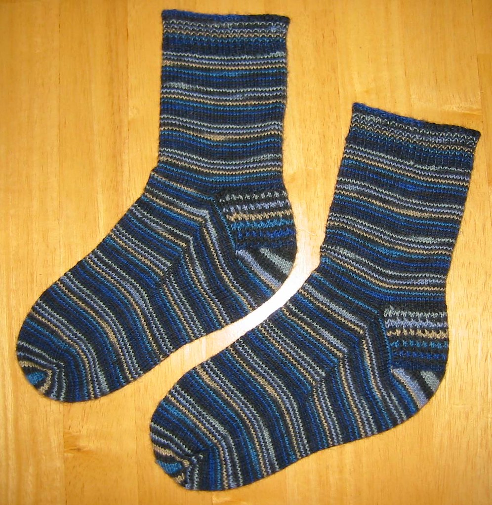 eye of partridge heel | Plain toe-up socks with an 