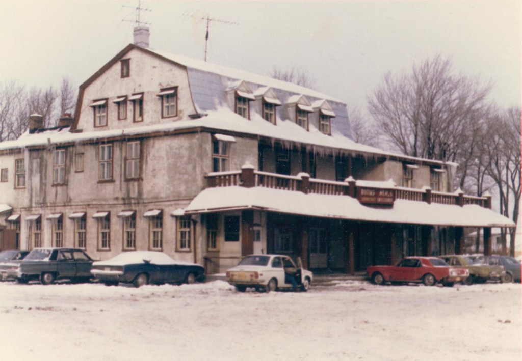 The Maples Inn, Pointe-Claire 1976
