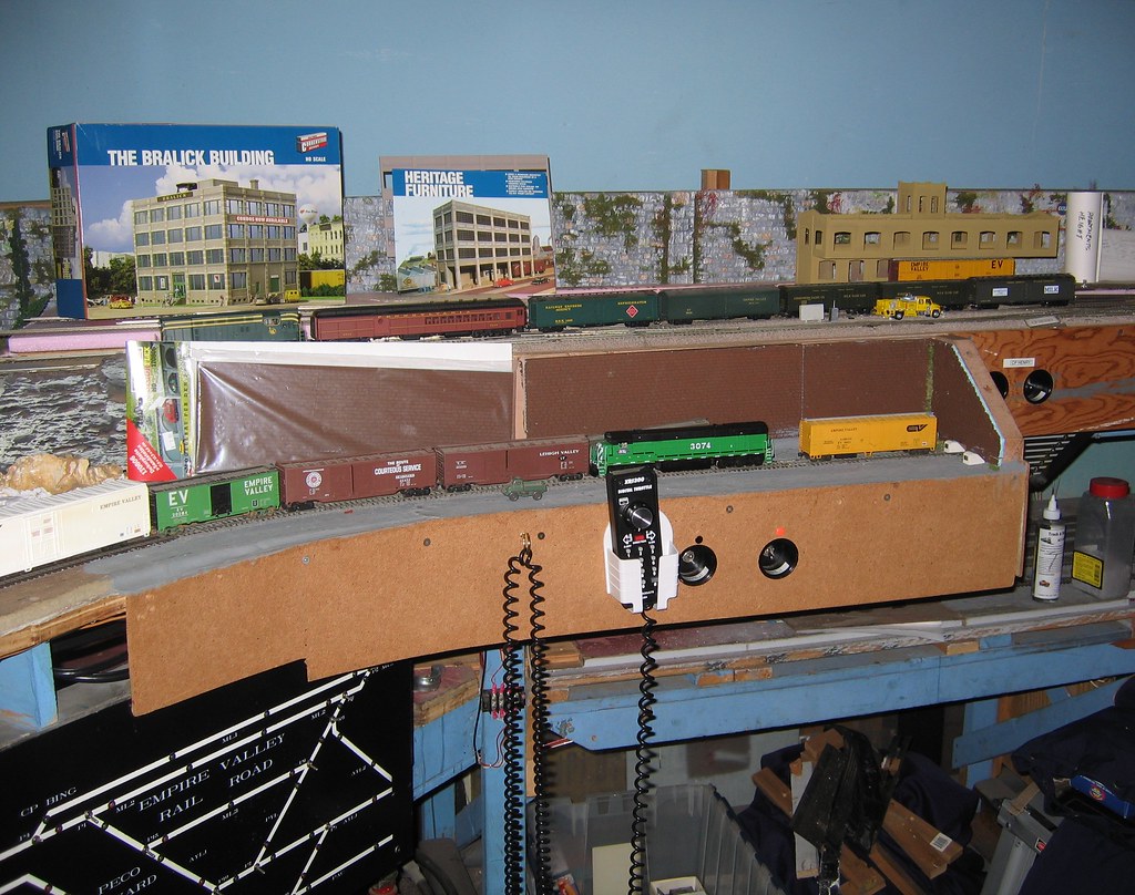 Qtmp Model Train 2008 05 02 QCMRRA IMG_0037 cropped 2437x1922 | For Weekly Ph… | Flickr