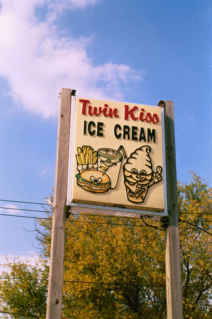 Twin Kiss Ice Cream sign