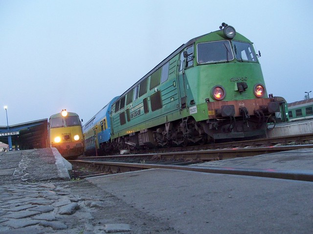 PKP Cargo SU45-141 & SU45-247 , Leszno 🇵🇱 train station 28.04.2007