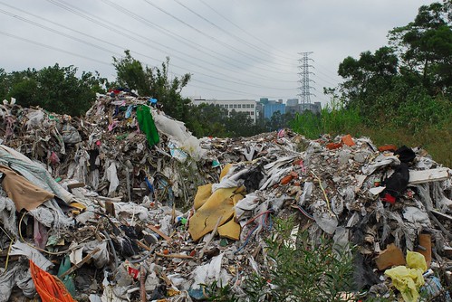 garbage illigaldumping taiwan hsinchu 台灣 新竹 垃圾 hsip 新竹科學園區