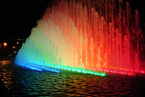 water fountain colors arcoiris night reflections catchycolors rainbow nikon rainbowcolors 18200vr d80 parquedelareserva colourartaward elcircuitomagicodelagua