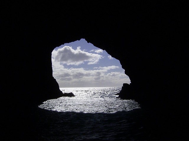 Bay of Islands New Zealand The Hole in The Rock