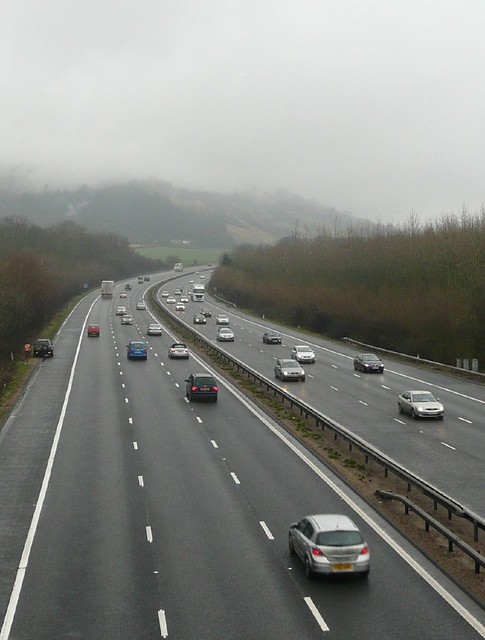 Book 3, Walk 2c, Woldingham to Oxted The majestic M25, sweeping through the misty mountains of east Surrey, 1 Jan 2008.