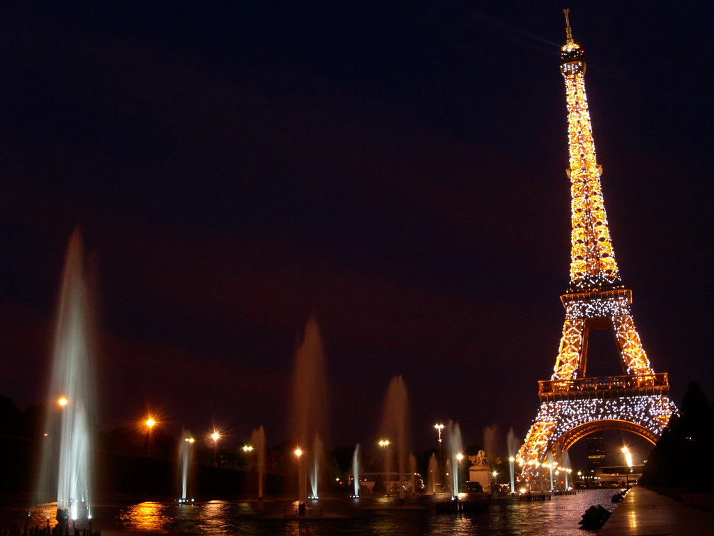 Sparkling Tour Eiffel - Wallpaper | Amazing, wordless, beaut… | Flickr