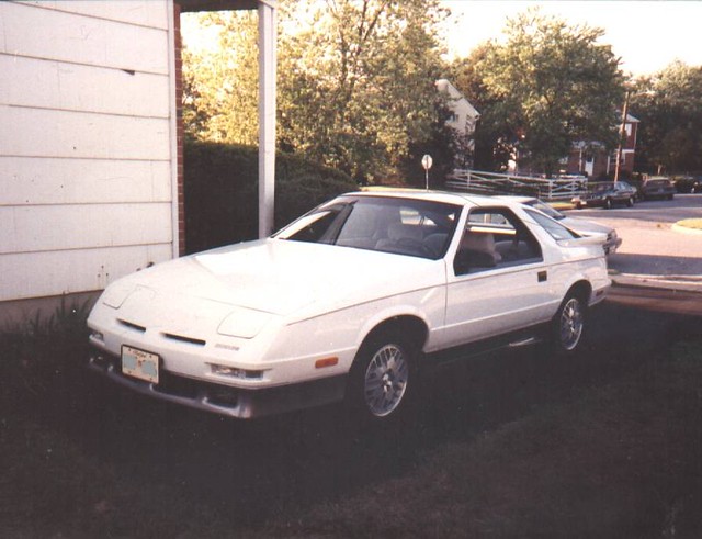 1991 Dodge Daytona ES