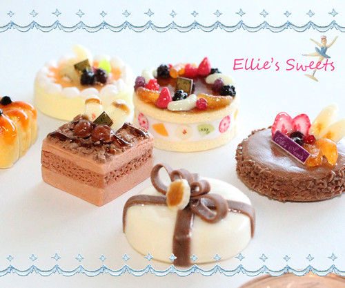 Miniature cake | by Cherie Fleuge