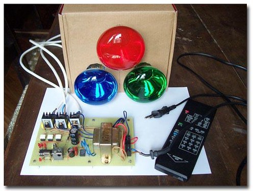 Remote controlled RGB light bulb mood light
