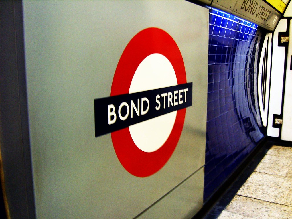 Bond Street Roundel | The Bond Street roundel on the Jubilee… | Buh ...