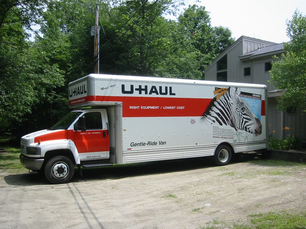 26 ft Uhal truck